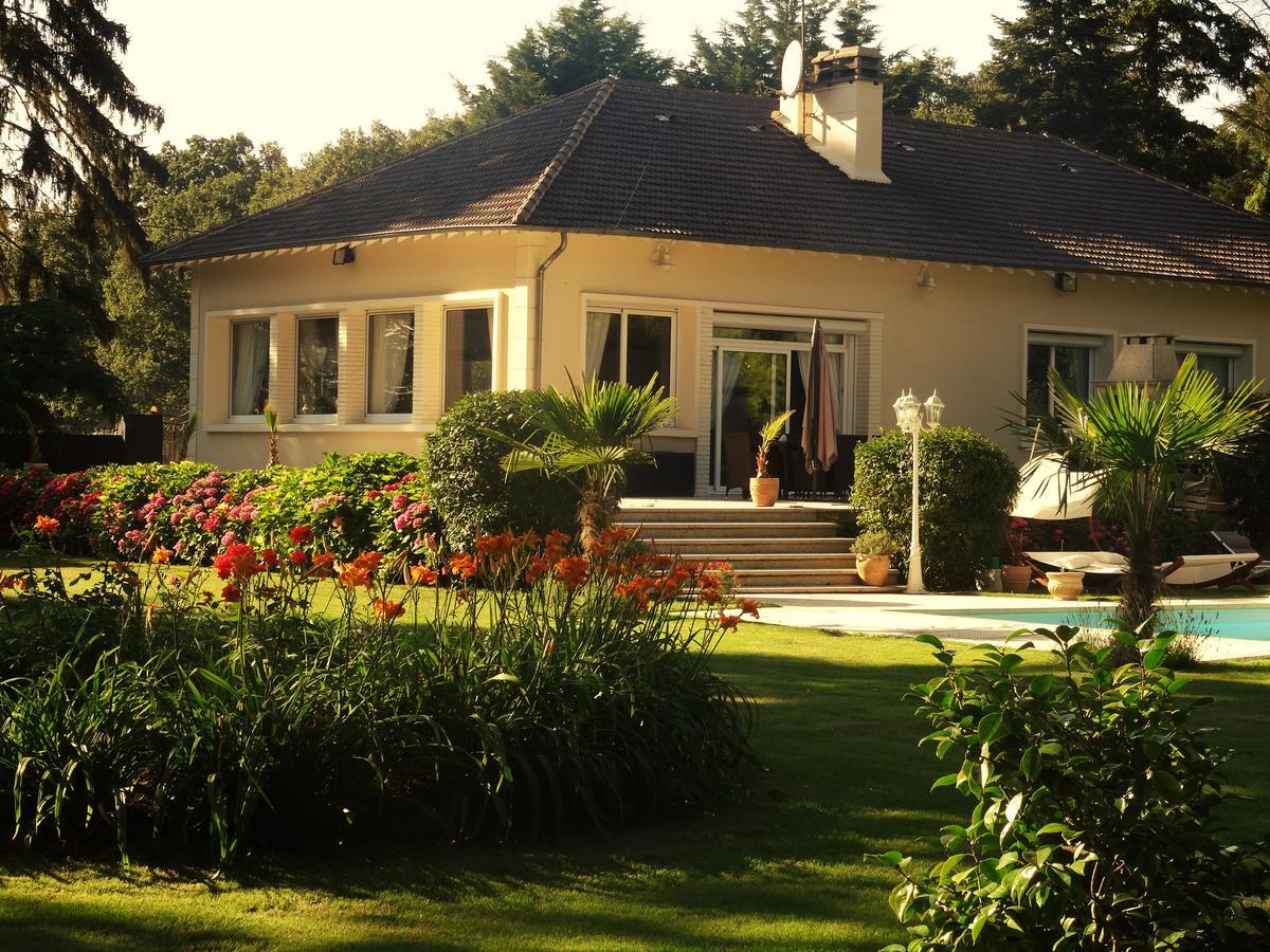 Villa La Clef Des Champs Chailly-en-Biere Экстерьер фото